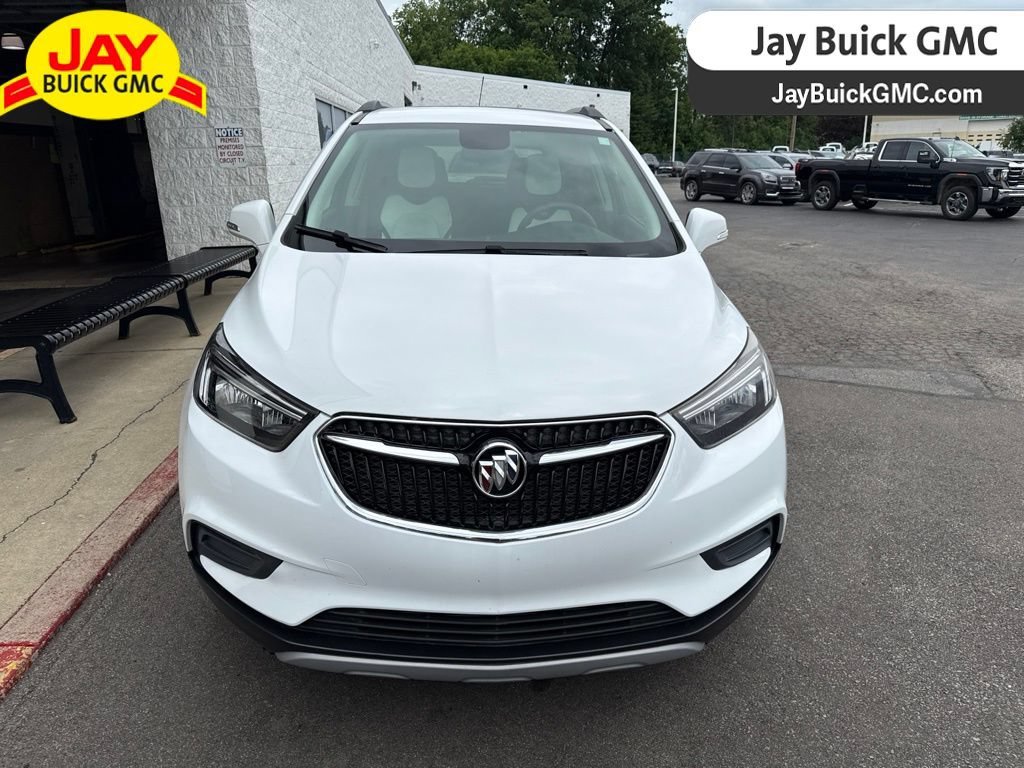 Used 2018 (Includes (CM5) Black Carbon Metallic lower exterior accent color, Paint code W700S.) Buick Preferred image 2