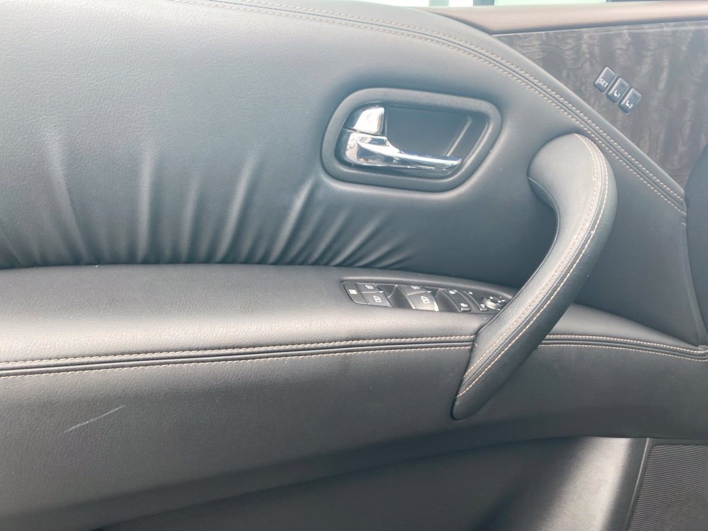 Used 2024 Black Nissan Platinum image 11