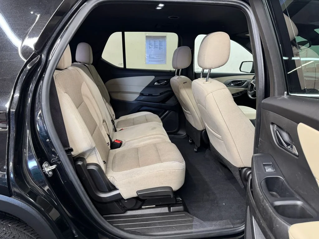 Used 2022 Black Chevrolet LS image 30
