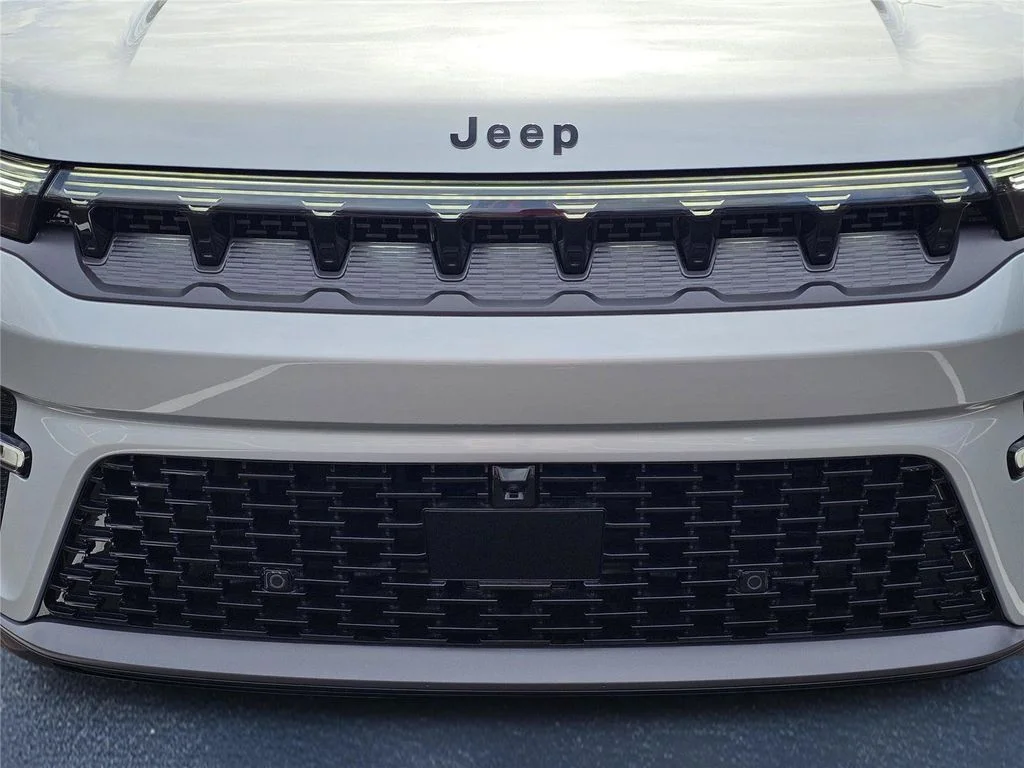 New 2026 Silver Zynith Jeep Limited Reserve image 3