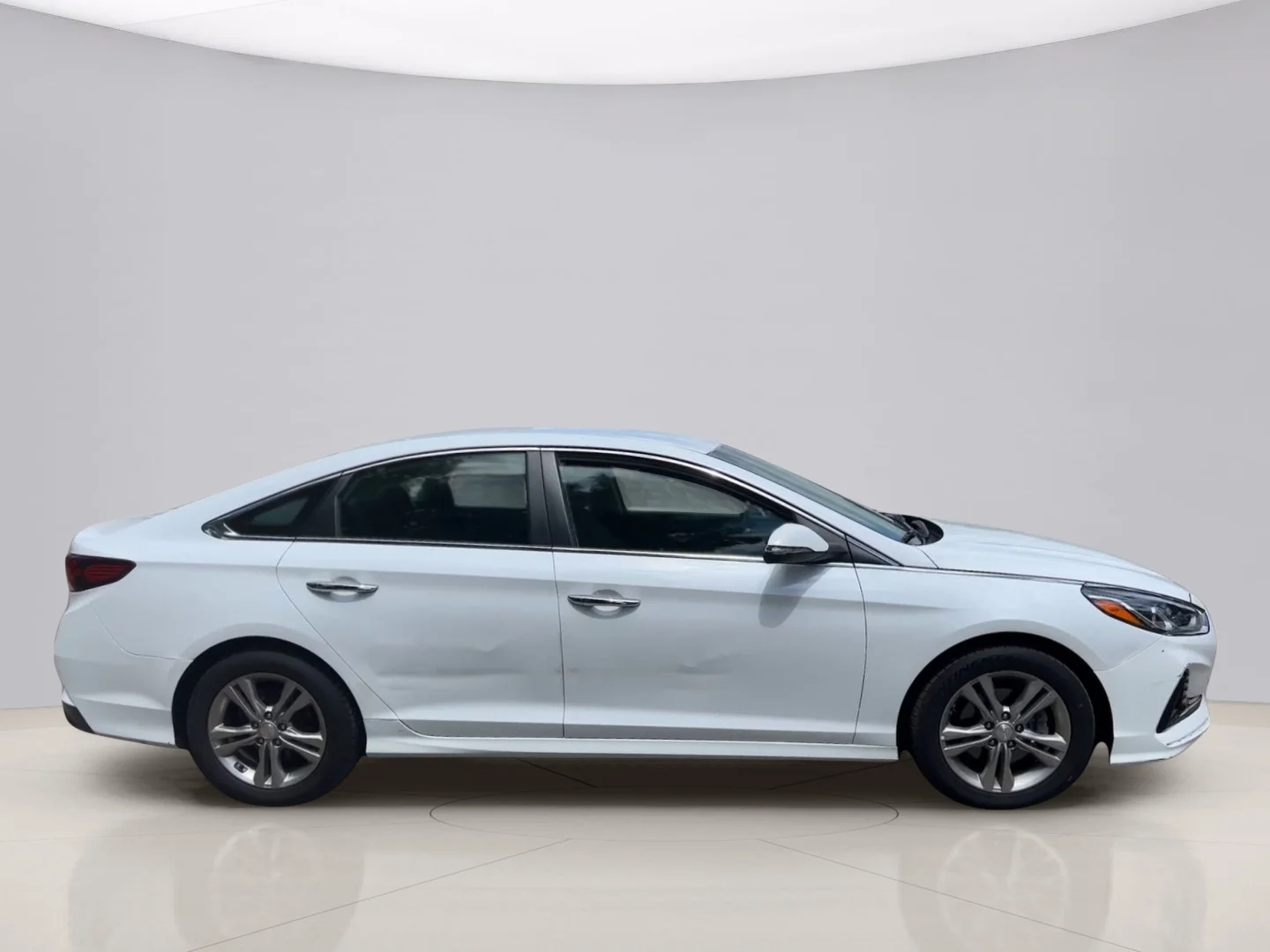 Used 2018 White Hyundai SPORT image 6