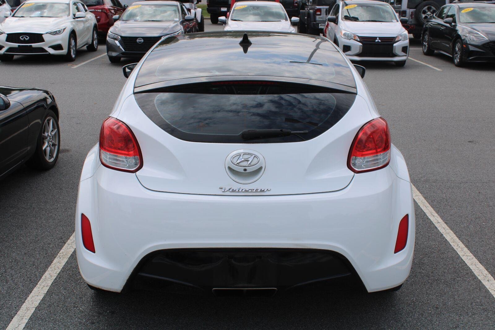 Used 2017 Century White Hyundai Value Edition image 7