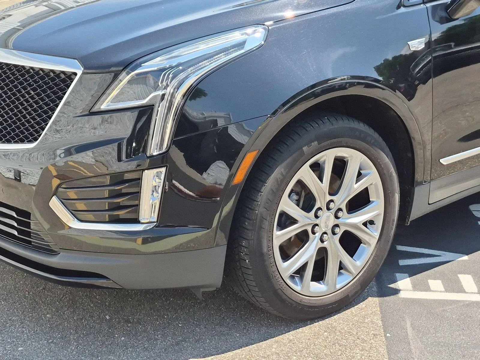 Used 2020 Stellar Black Metallic Cadillac Sport AWD image 9