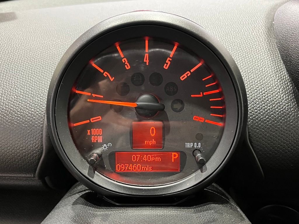 Used 2016 Blazing Red MINI Base image 21
