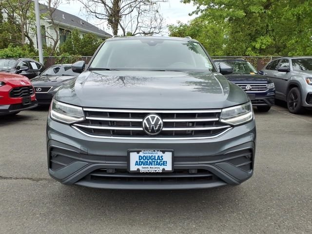 Used 2024 Gray Volkswagen 2.0T SE image 4