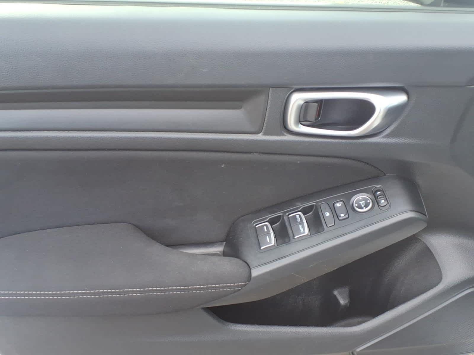 2024 Honda Civic Hatchback LX - Photo 16