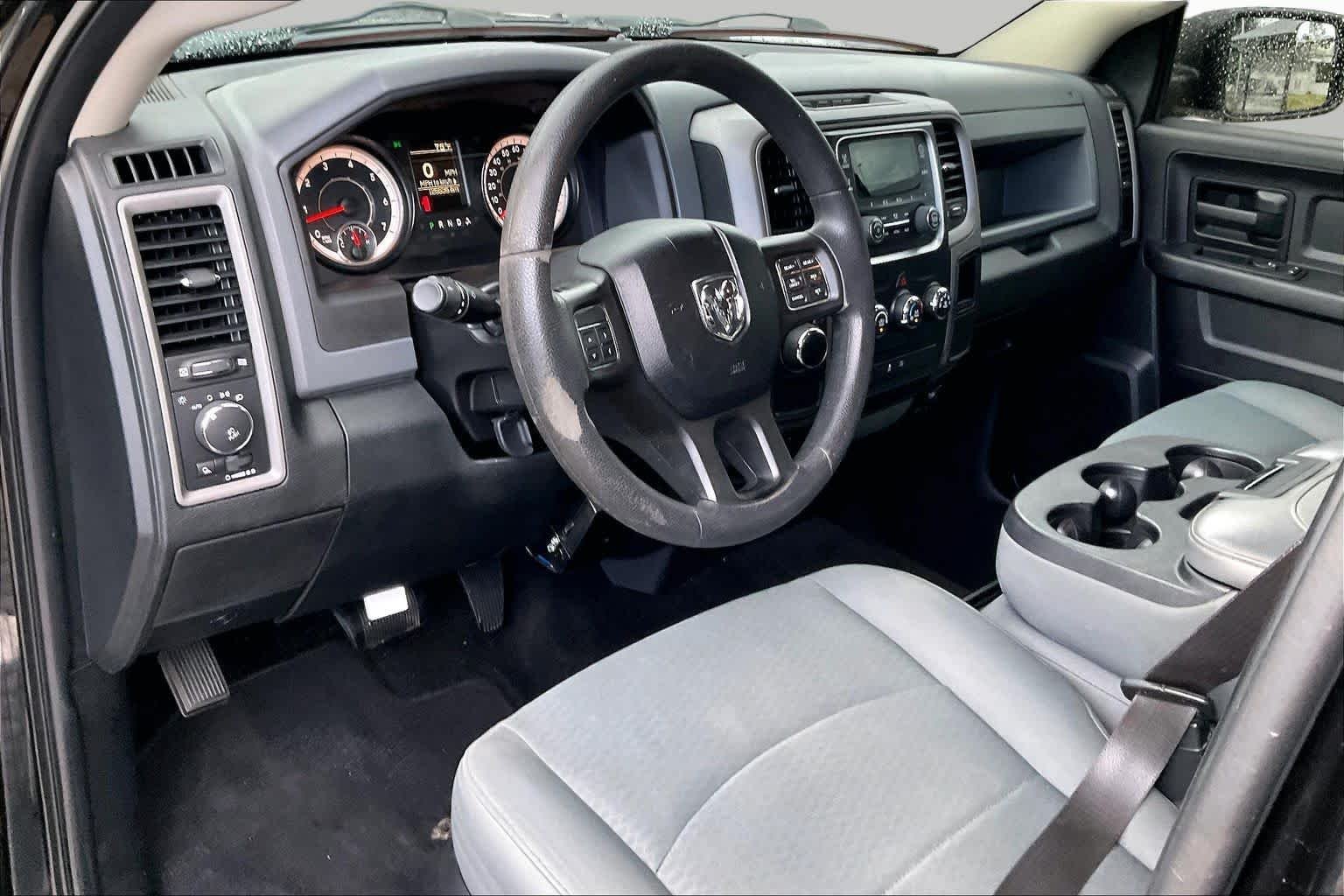 Used 2016 Brilliant Black Crystal Pearlcoat Ram Express image 17