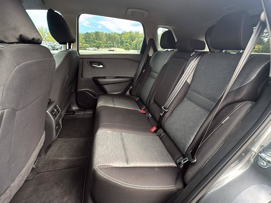 Certified Used 2023 Gun Metallic Nissan SV image 18
