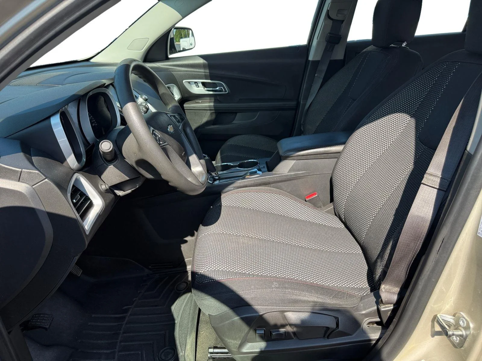 Used 2016 CHAMPAGNE SILVER METALLIC Chevrolet LS image 10