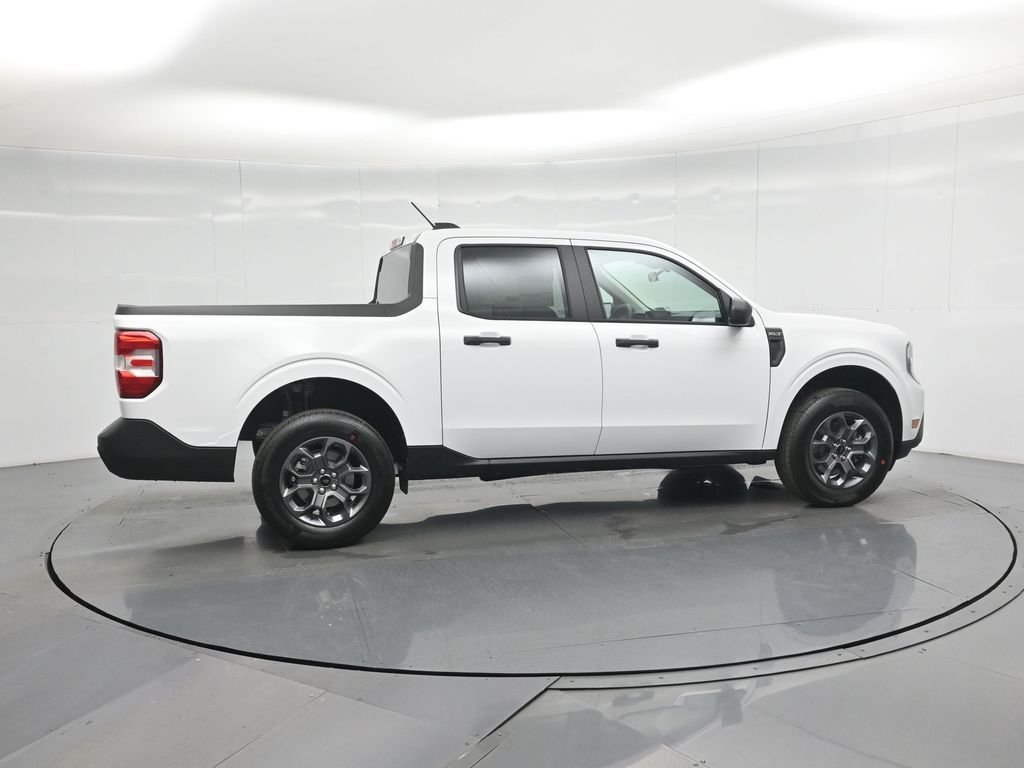 New 2026 Oxford White Ford XLT image 25
