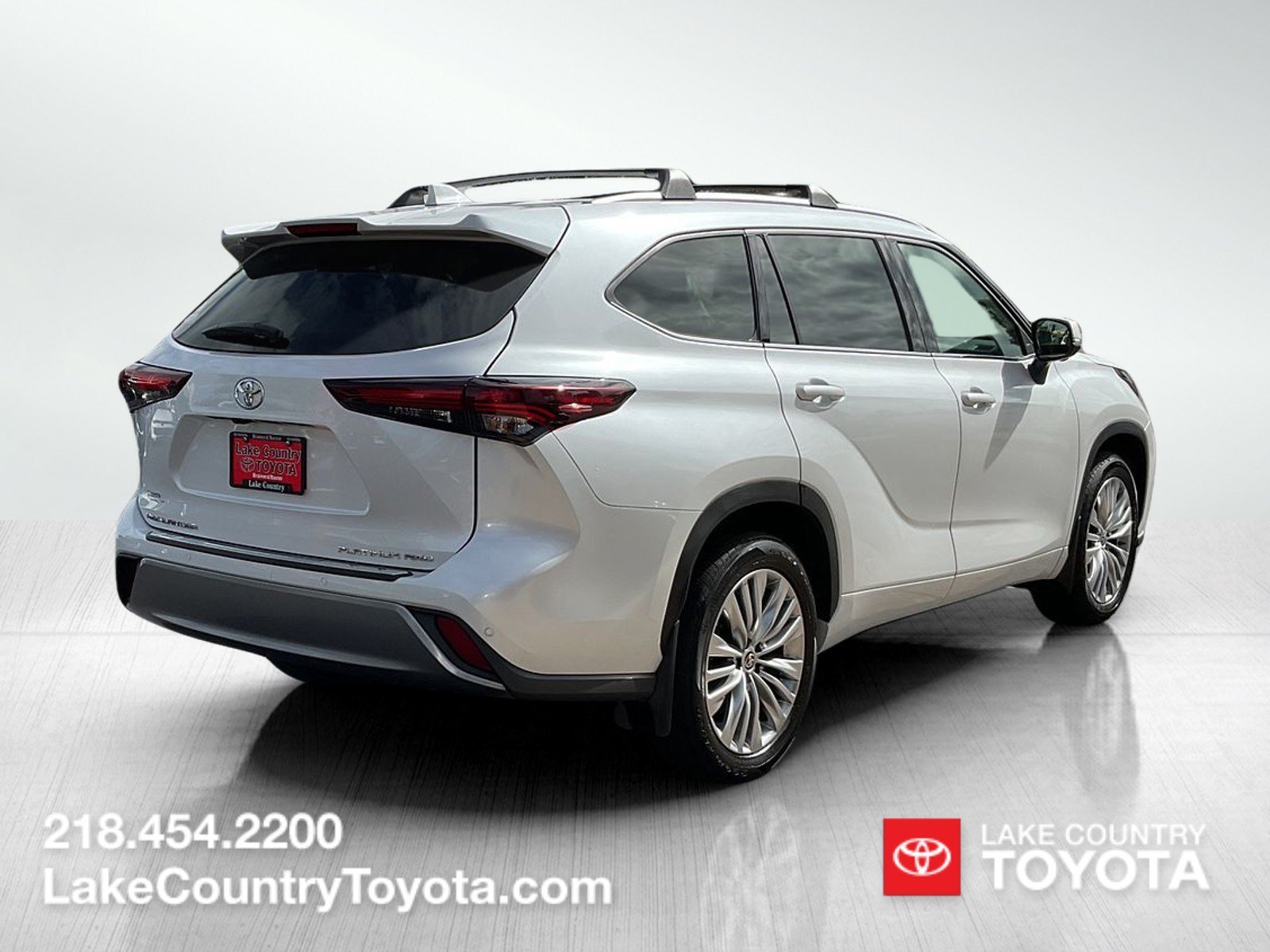 Used 2024  Toyota Platinum image 5