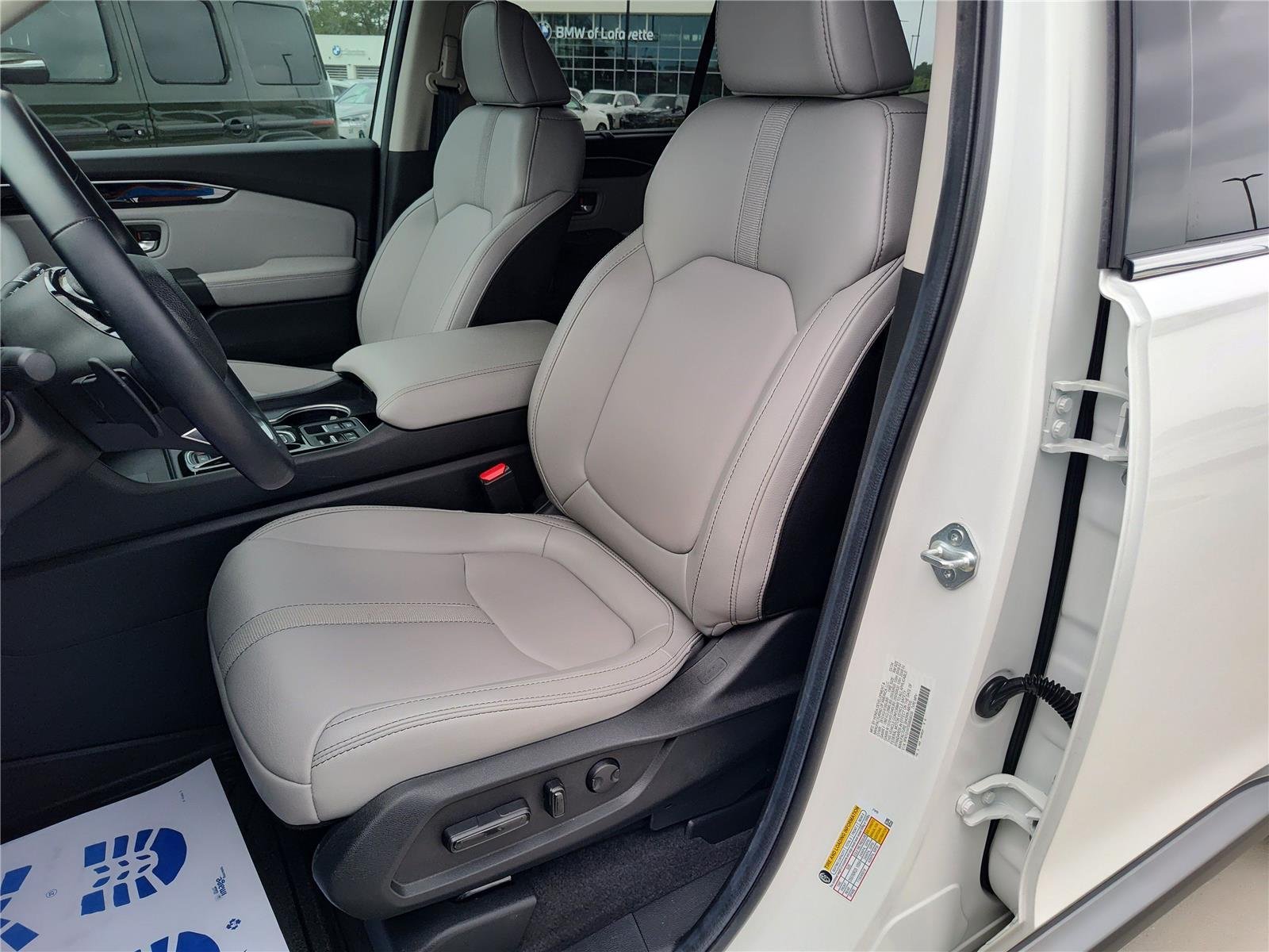 Used 2025  Honda Touring image 18