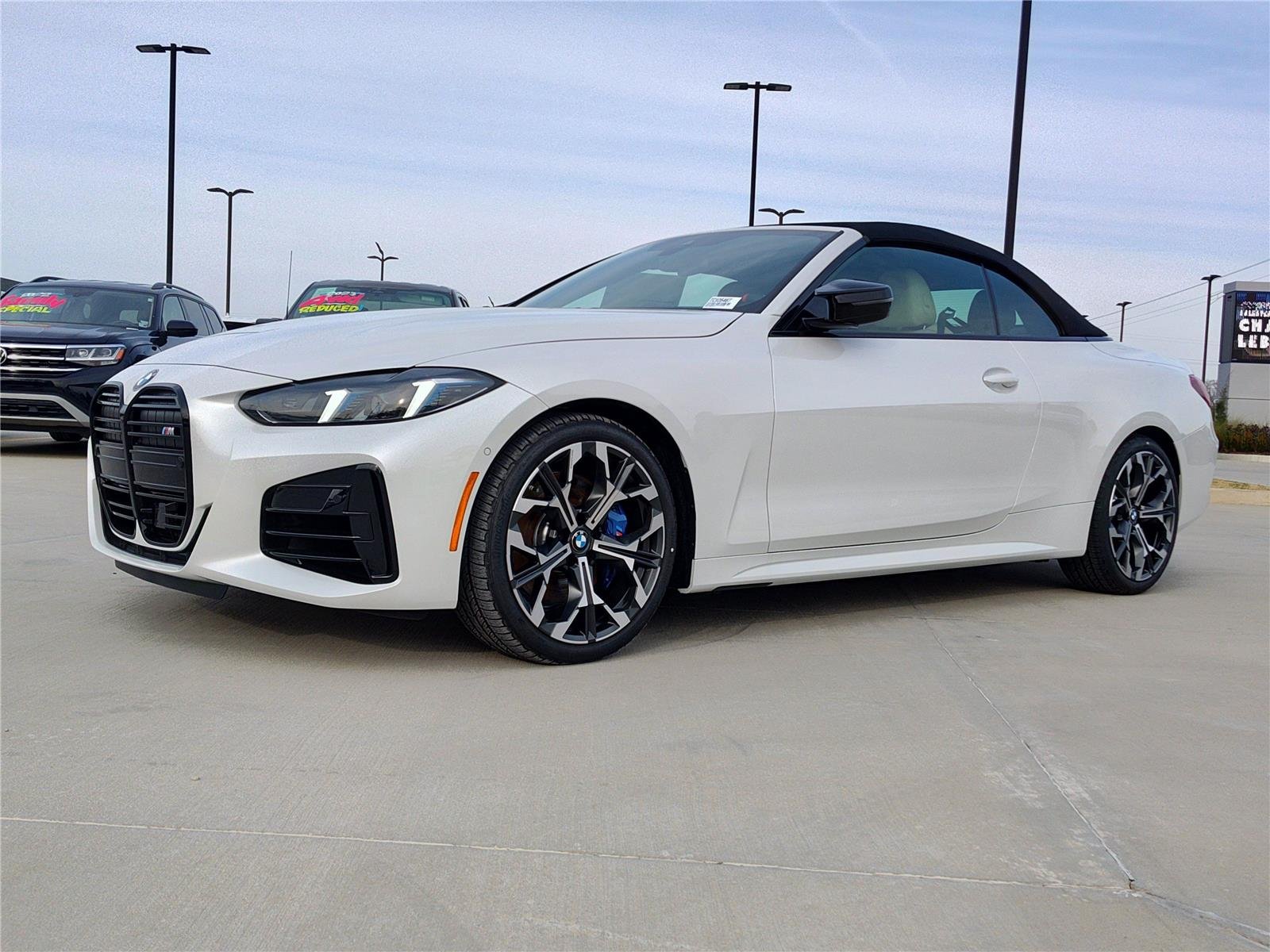 New 2026 Mineral White Metallic BMW M440i image 3
