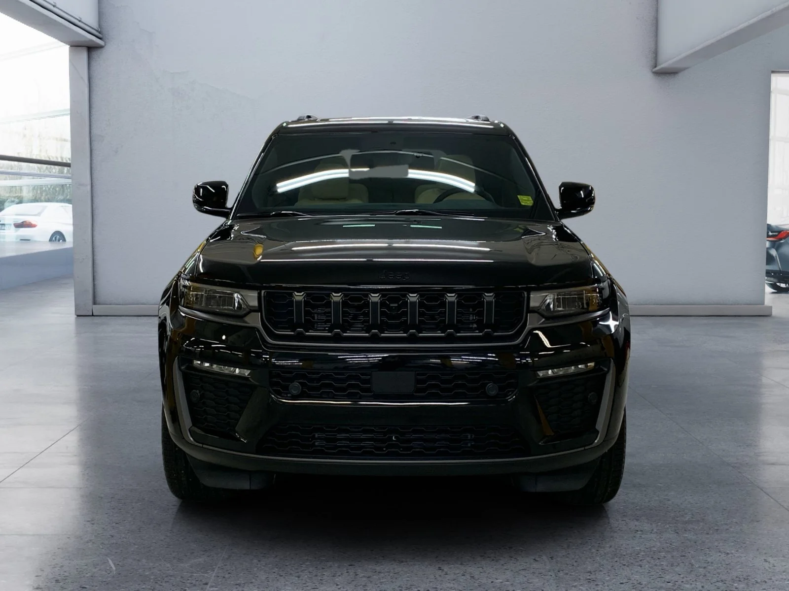 New 2026 Diamond Black Crystal Pearl Jeep Limited image 8