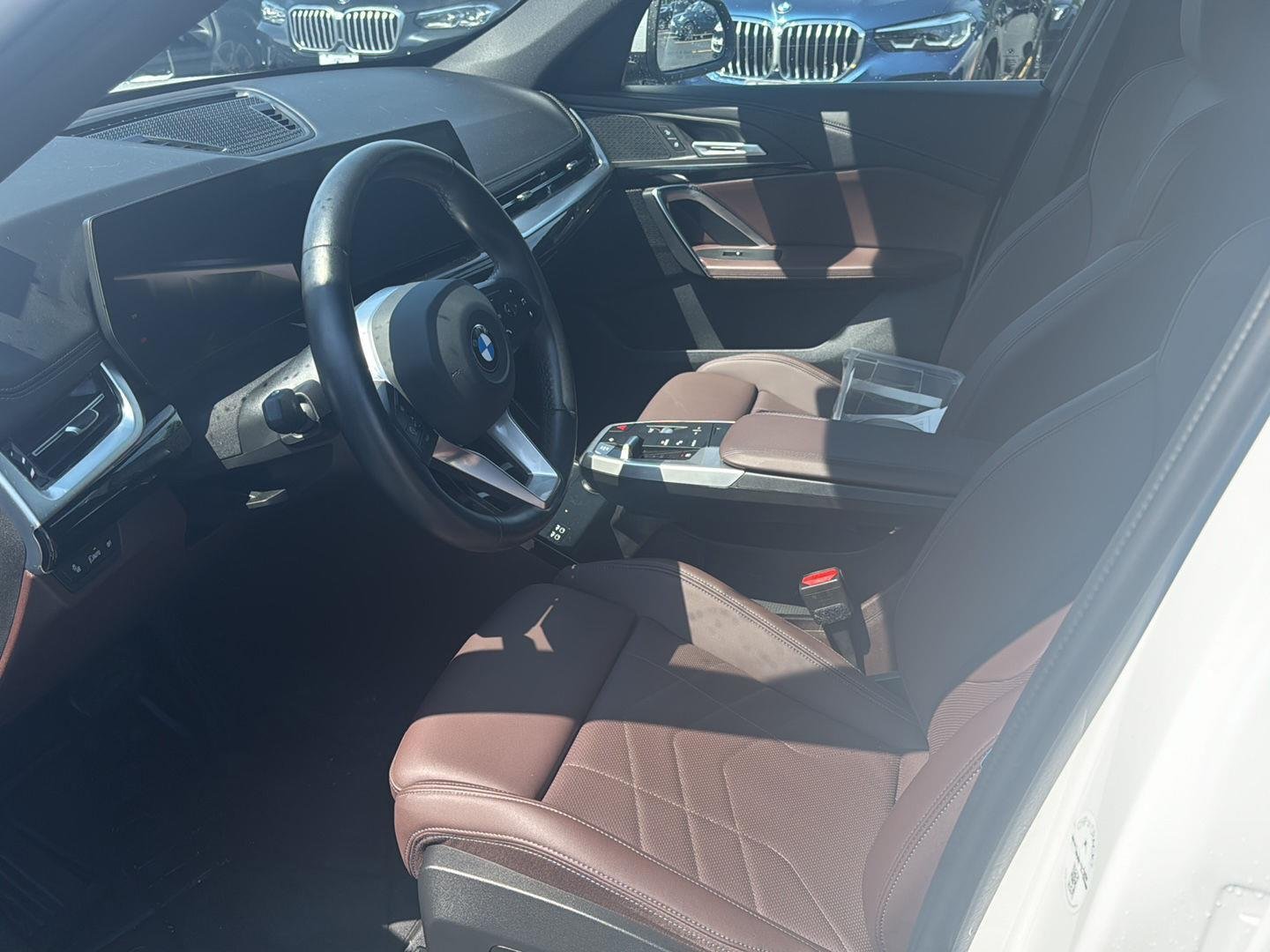 Used 2023 Alpine White BMW xDrive28i image 9