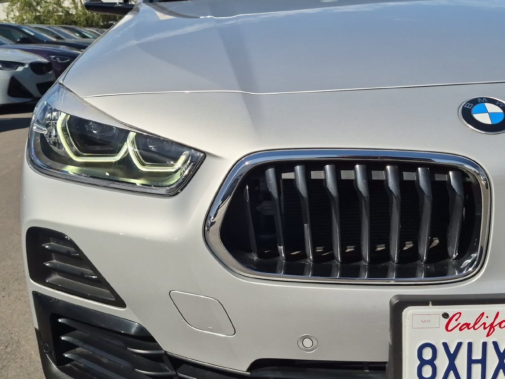 Used 2022 Silver BMW sDrive28i image 22