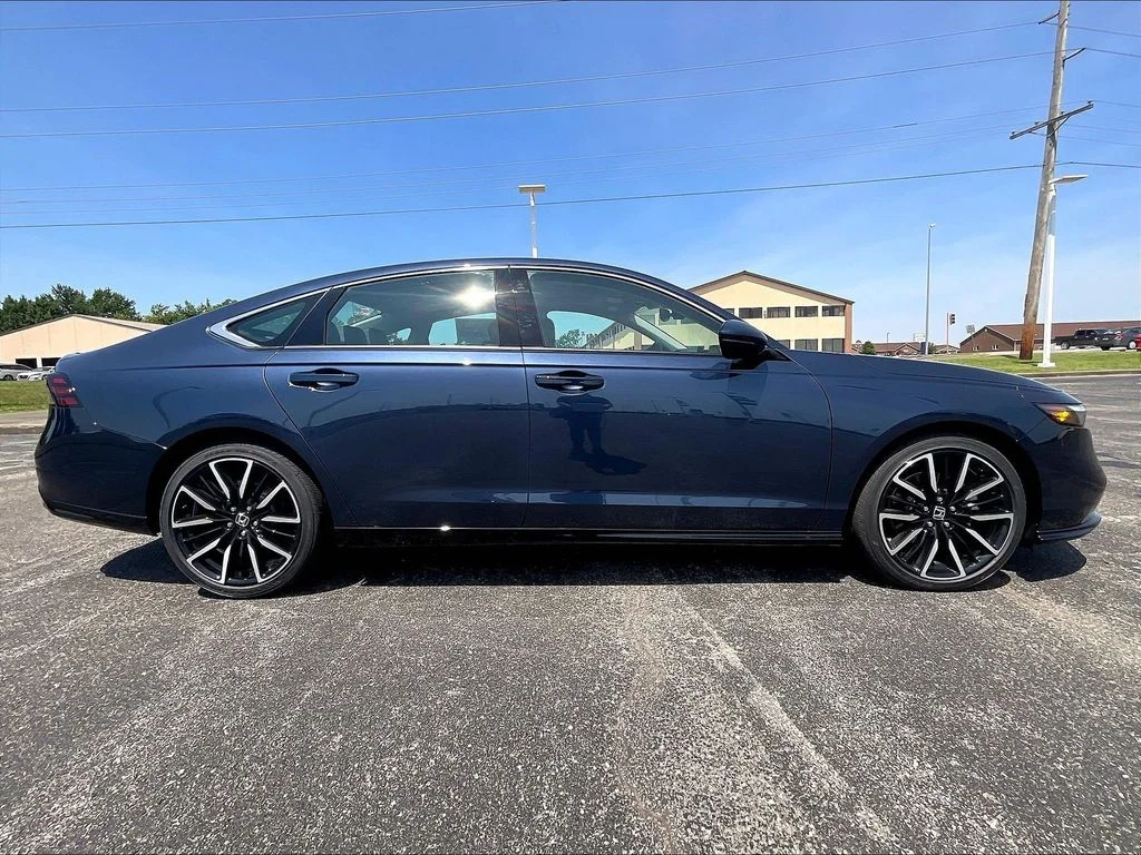 New 2026 Canyon River Blue Metallic Honda Touring image 2