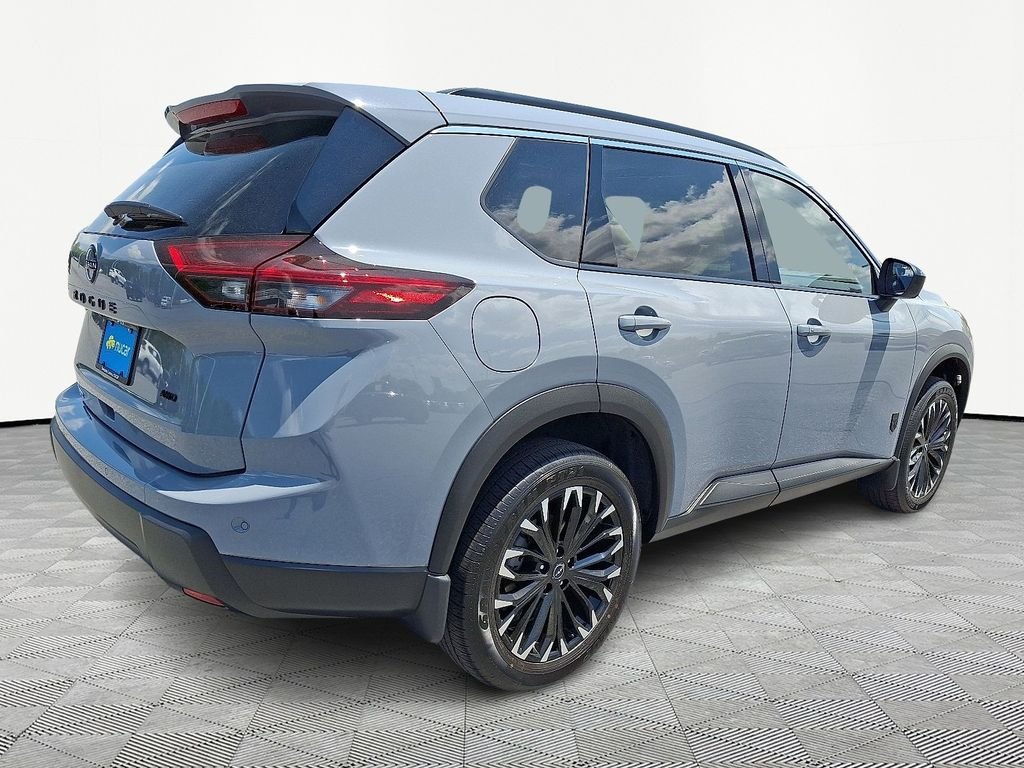 Used 2026 Gray Nissan Dark Armor image 7