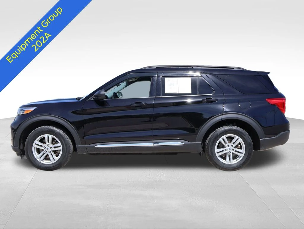 Certified Used 2023 Black Metallic Ford XLT image 2