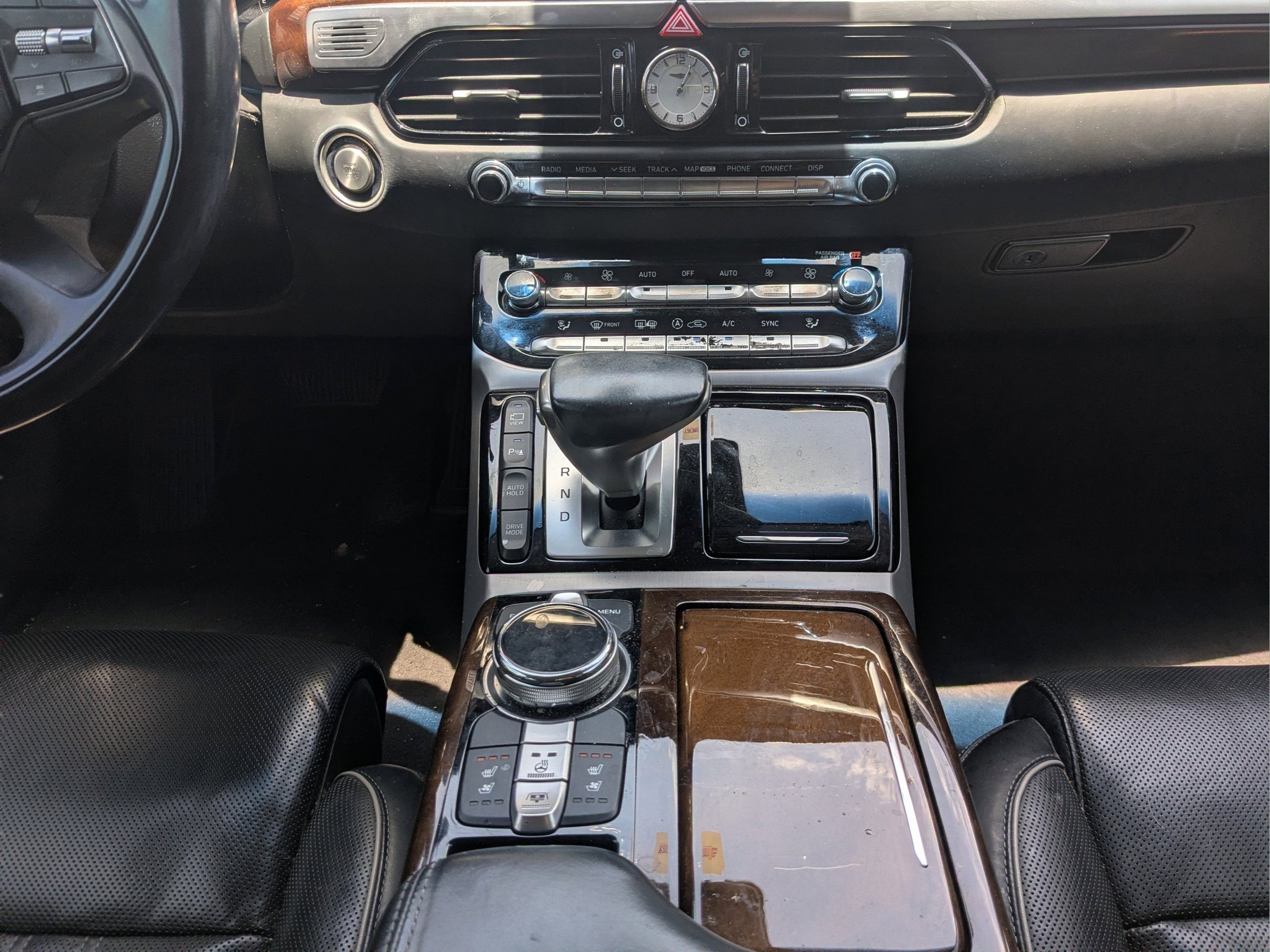 2018 GENESIS G90 Premium - Photo 17