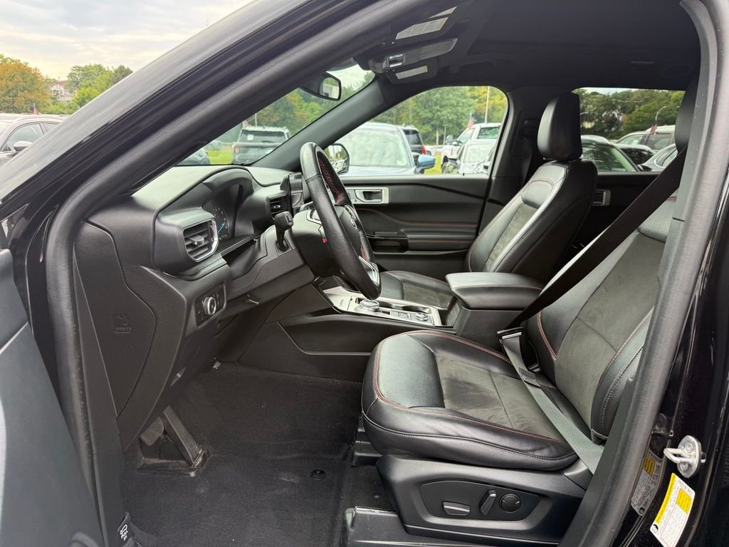 Used 2023 Black Ford ST-Line image 23