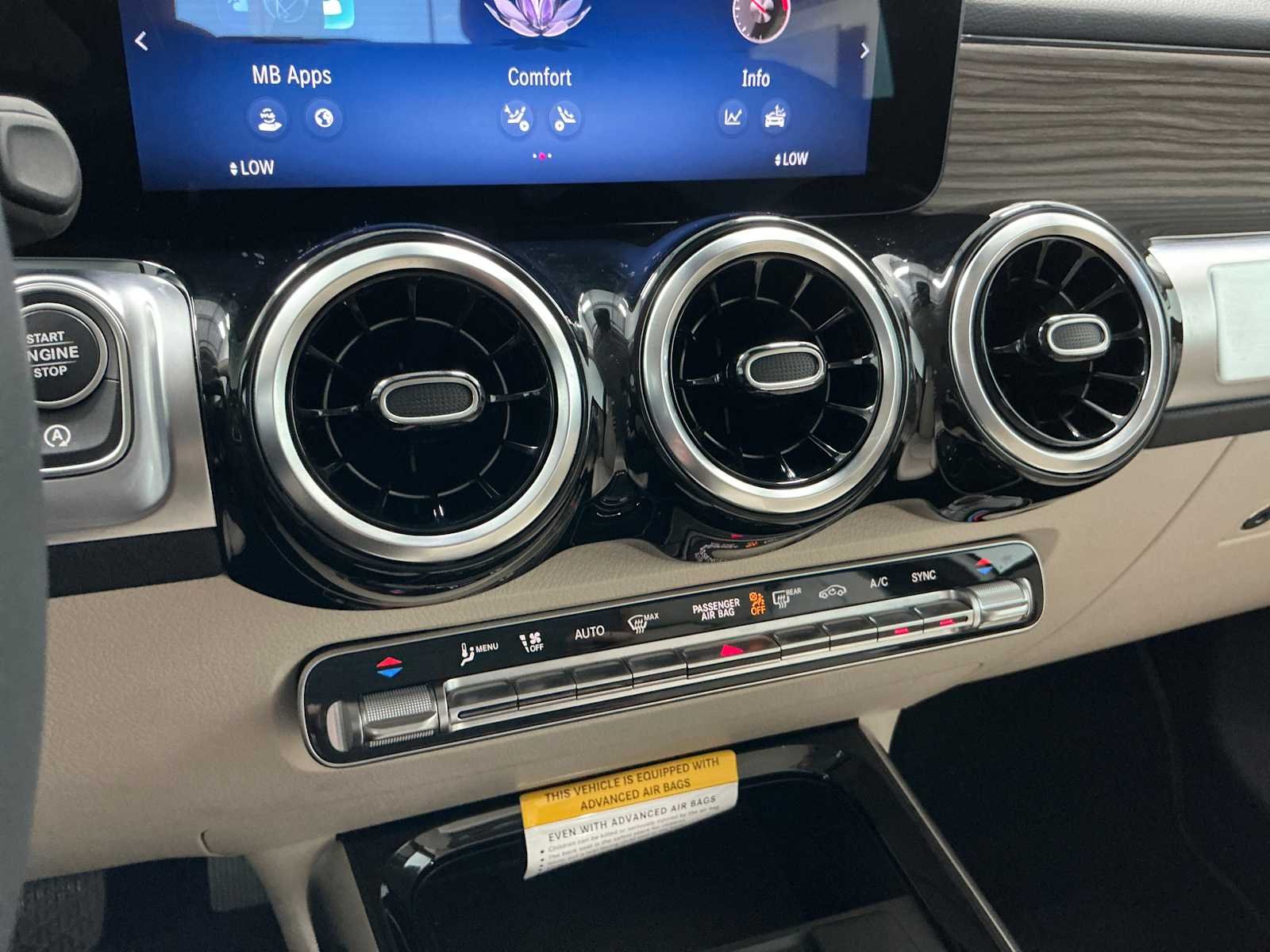 Certified Used 2026 Polar White Mercedes-Benz GLB 250 image 15