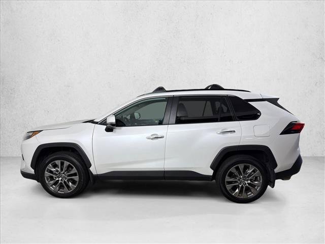 Certified Used 2025 WIND CHILL PEARL Toyota  image 7