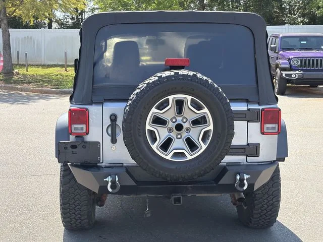 Used 2015 Silver Jeep Unlimited Rubicon image 12