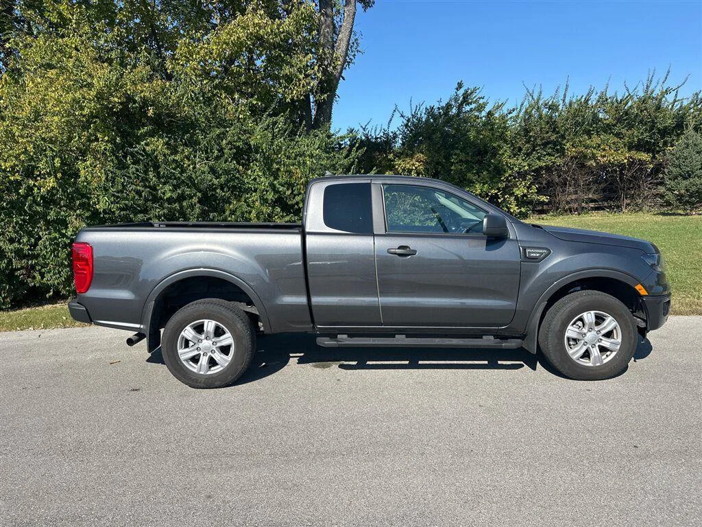 Used 2019 Gray Ford XLT image 12
