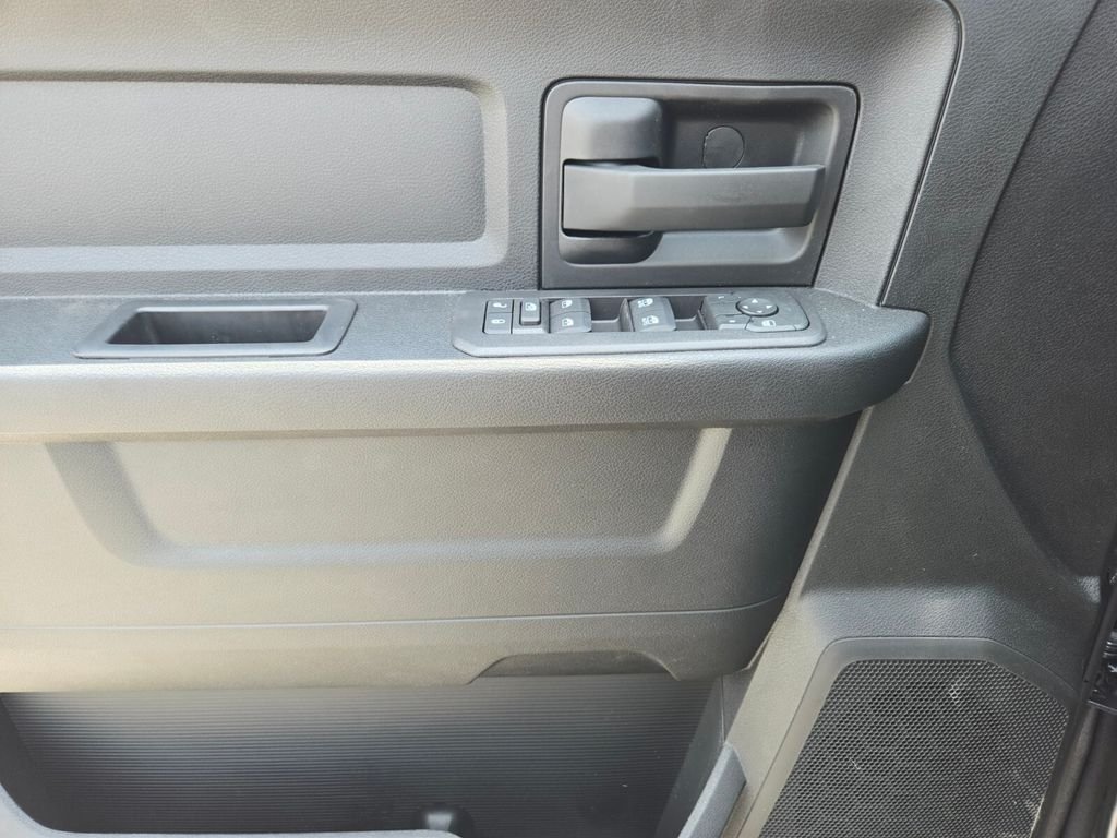 2025 RAM 2500 Tradesman - Photo 9