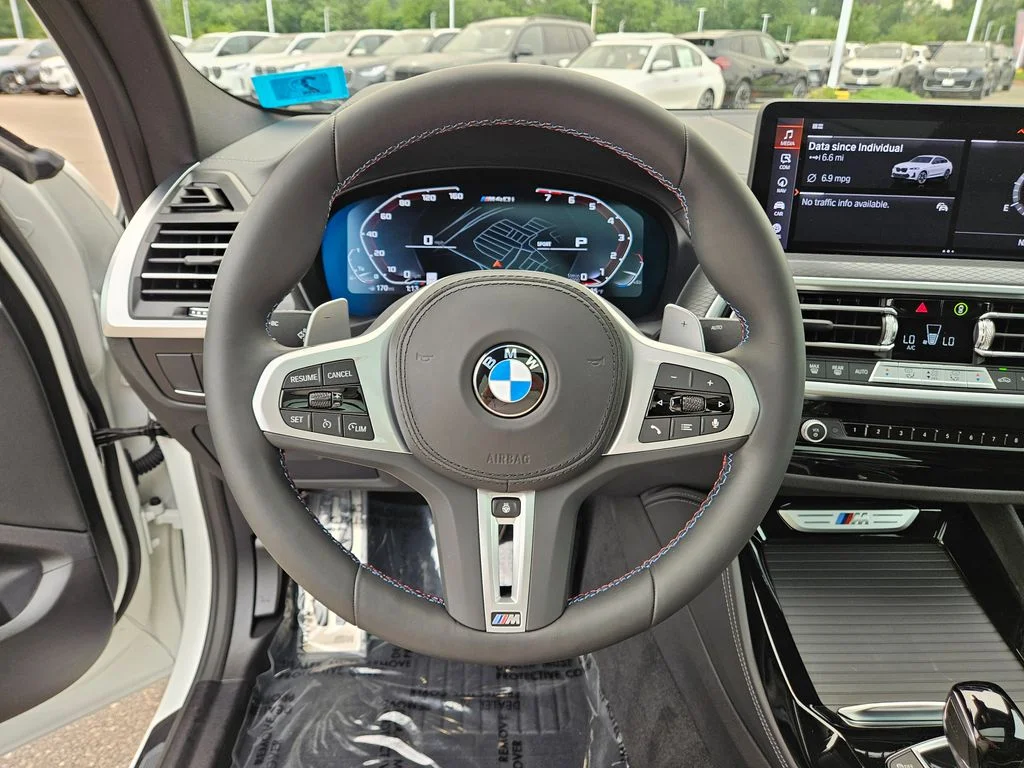 Used 2025 Alpine White BMW M40i image 26