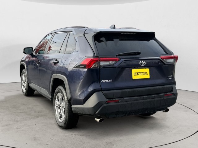 Used 2024  Toyota XLE image 7