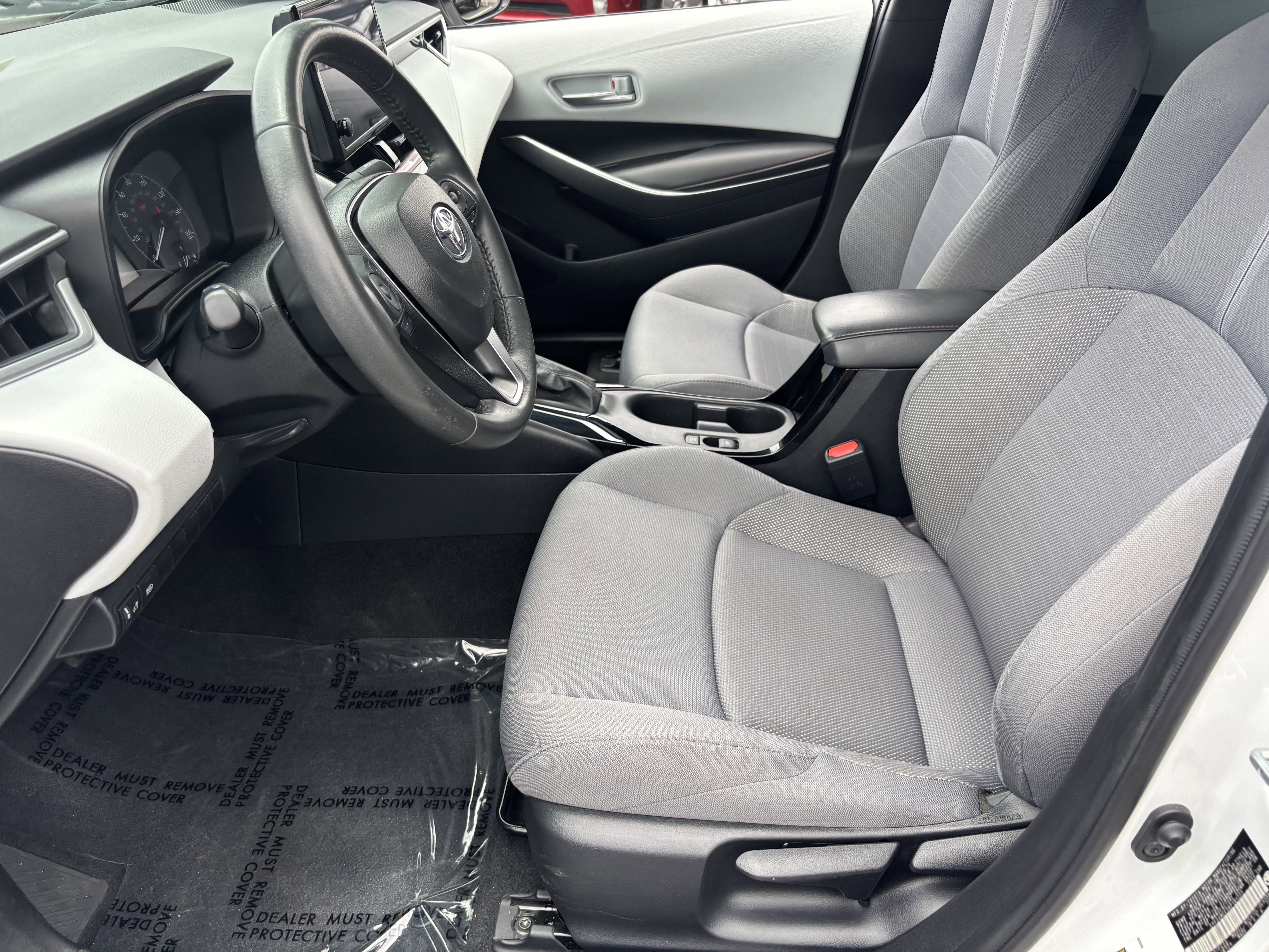 Used 2024 Ice Toyota SE image 18