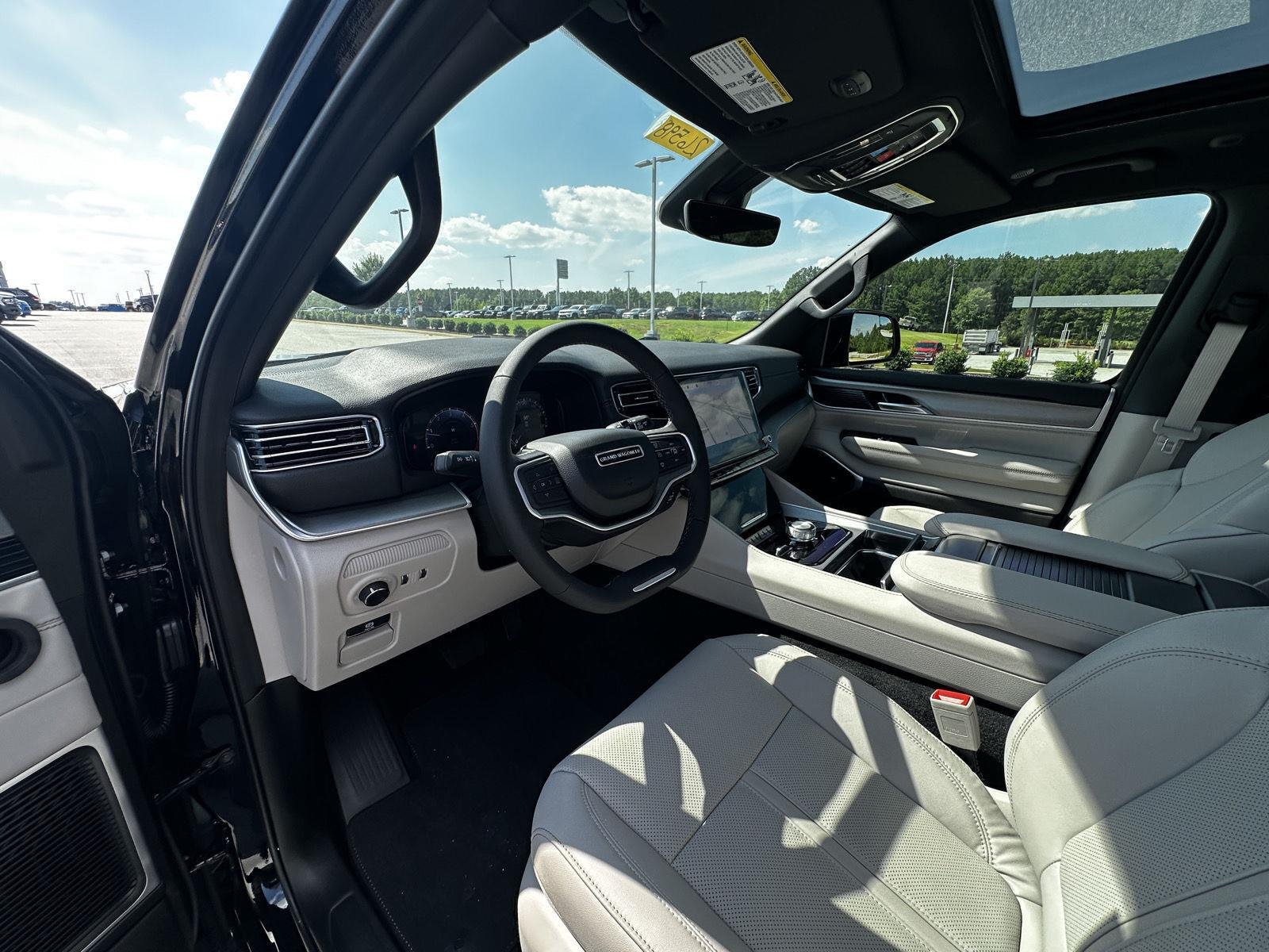 New 2026 High Gloss Black Exterior Paint Jeep  image 10