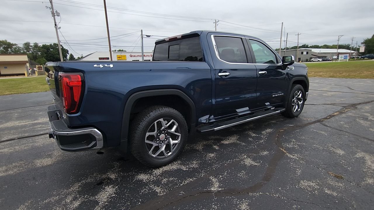 Used 2022 Blue GMC SLT image 8