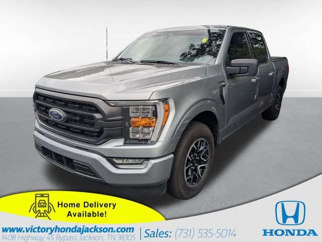 Used 2023 Iconic Silver Metallic Ford XLT image 1
