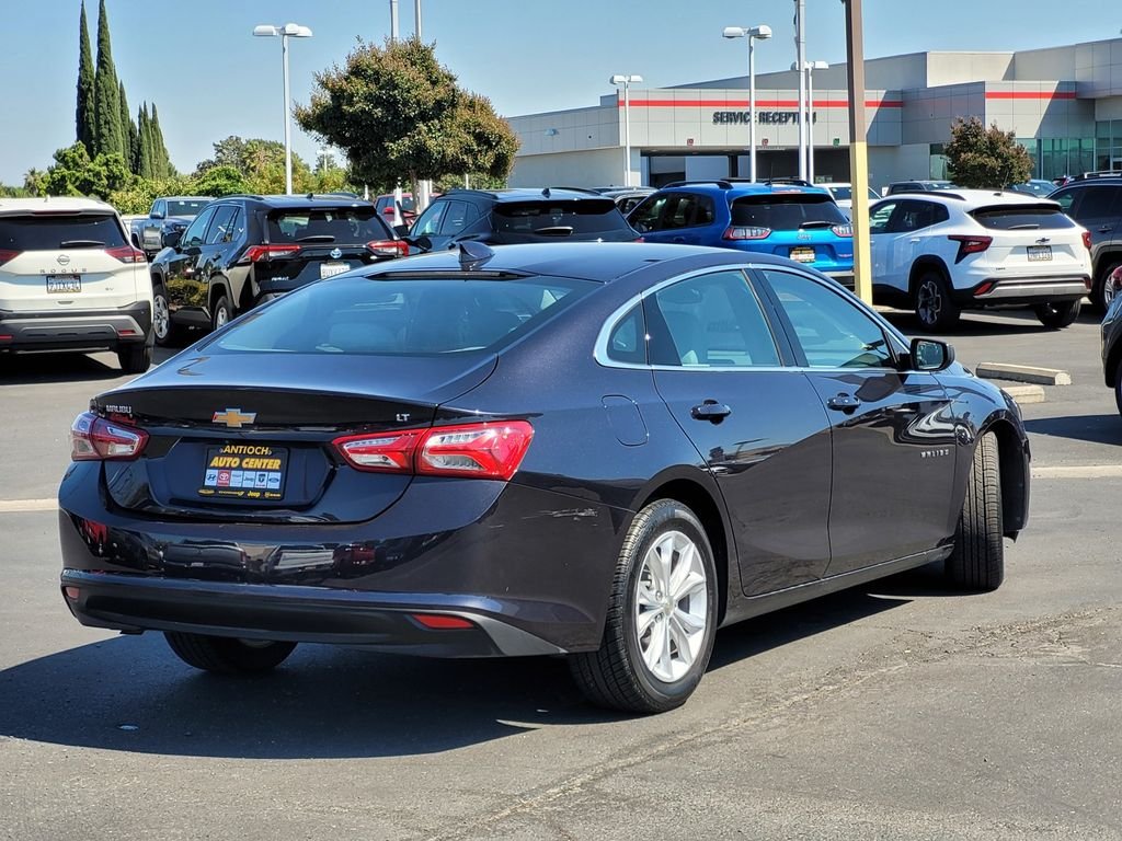 Used 2022 Gray Chevrolet LT image 4