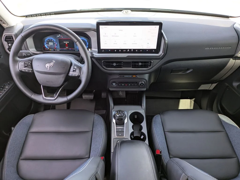 Used 2025 Azure Gray Metallic Ford Outer Banks image 18
