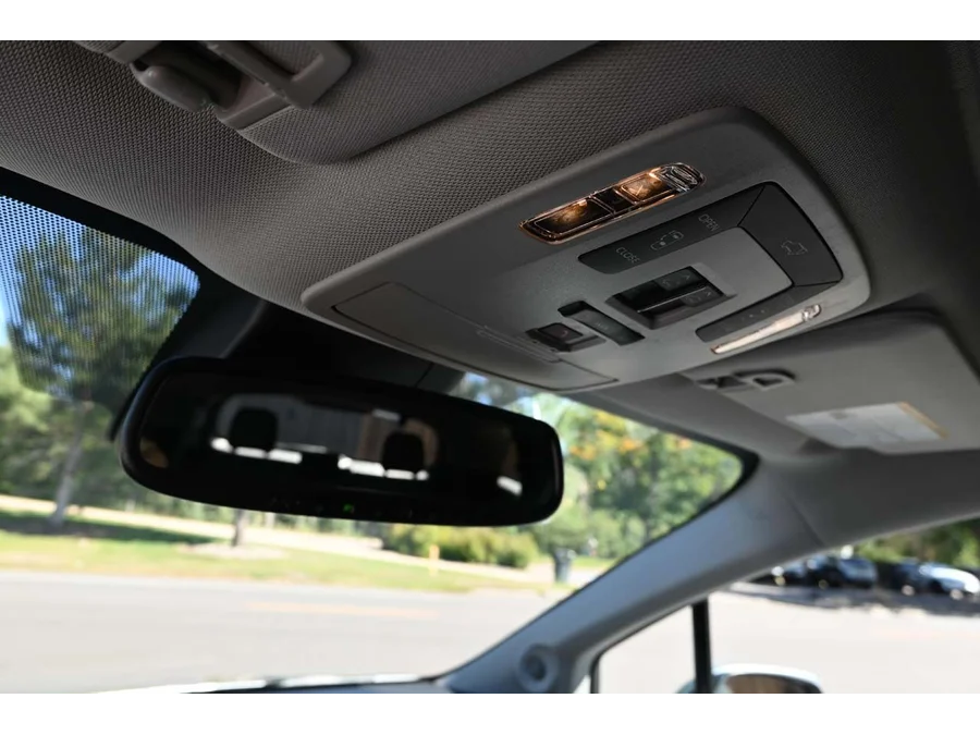 New 2025 SILVER Toyota XLE+ AWD Mobility Handicap Van image 31