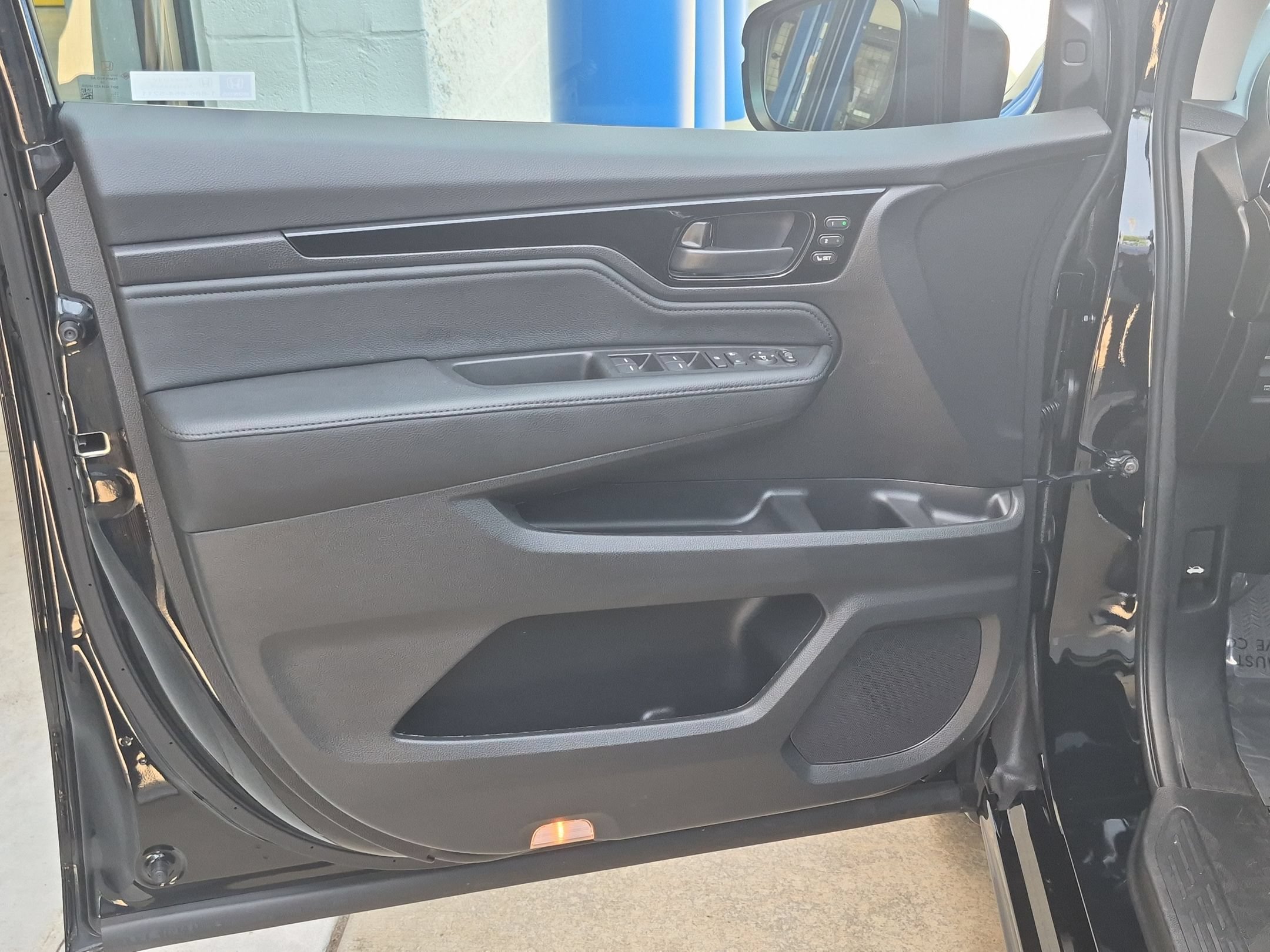 2025 Honda Odyssey Touring - Photo 12