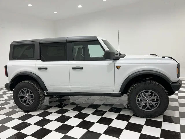 New 2025 Oxford White Ford Badlands® image 37