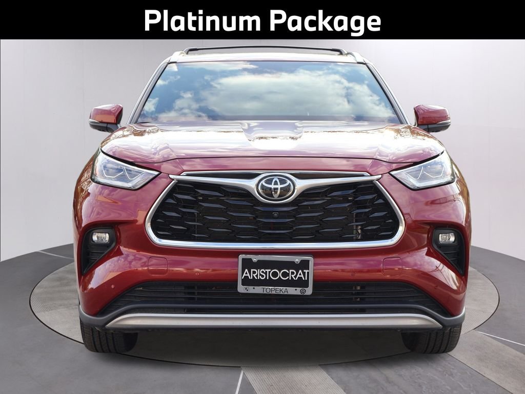 2023 Toyota Highlander Platinum photo 2