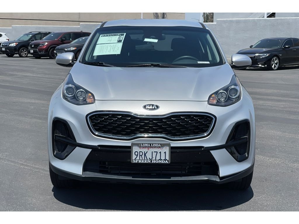 Used 2021 Sparkling Silver Kia LX image 9