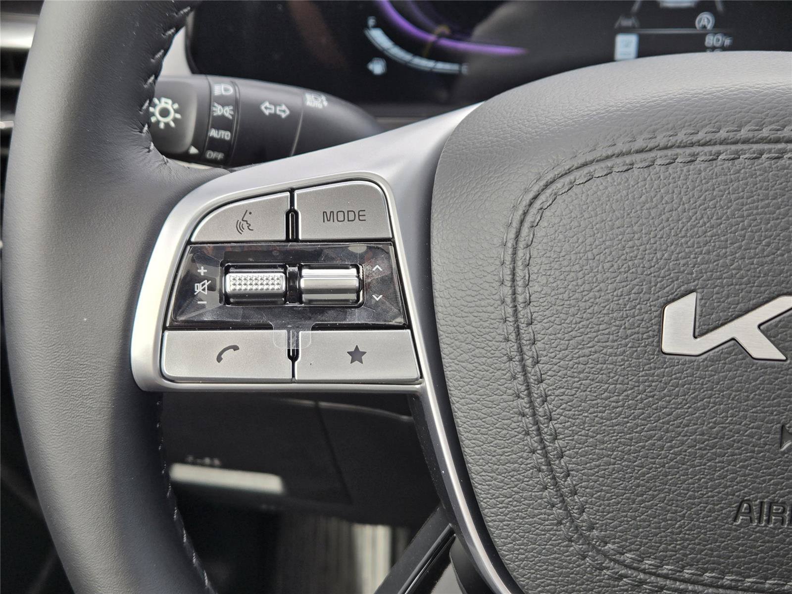 New 2025 Dark Moss Kia S image 25