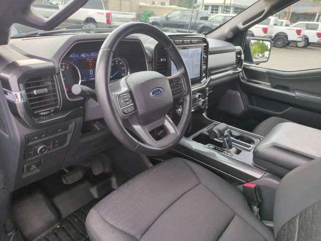 Used 2021 Blue Ford XLT image 16
