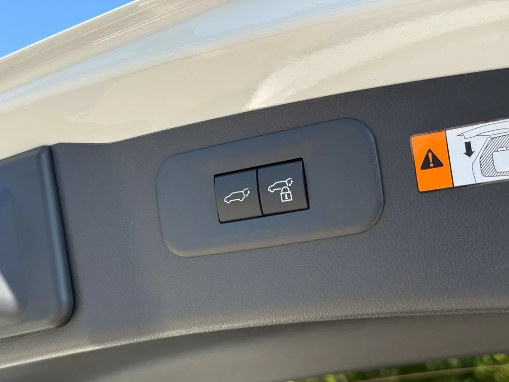 Used 2026 White Lexus 350 F SPORT Handling image 16
