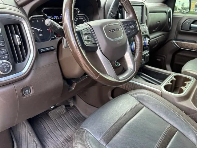 Used 2021 White GMC Denali image 13