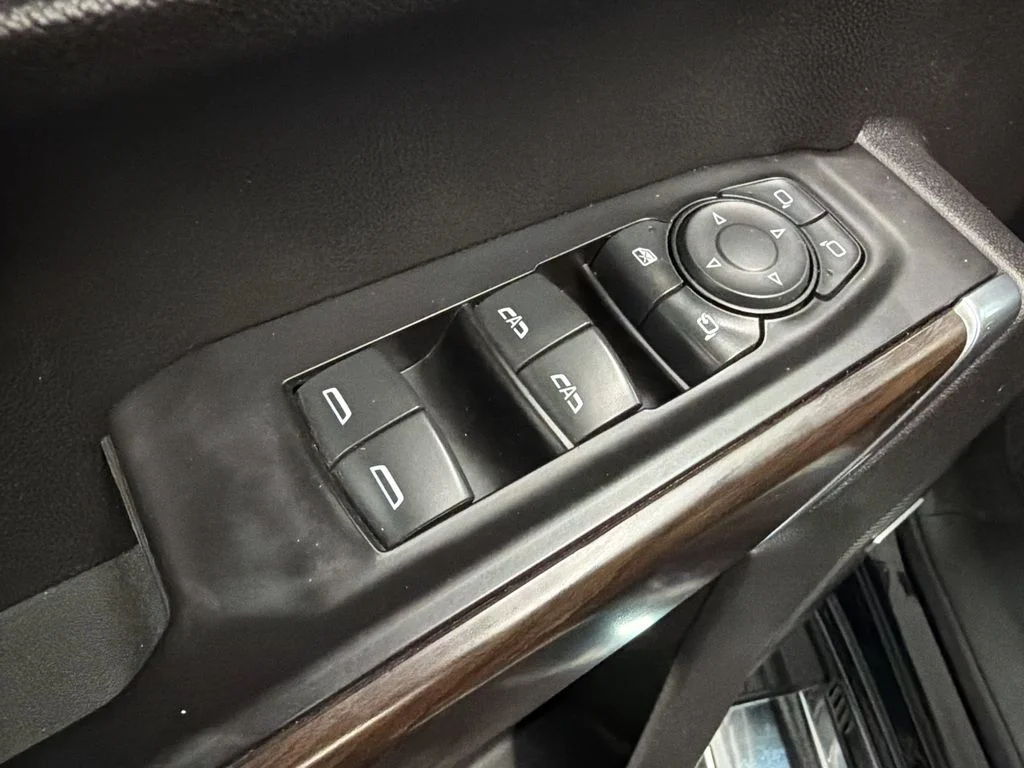 Used 2019 Onyx Black GMC SLT image 15