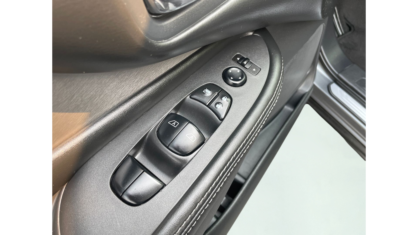 Used 2019 Silver Nissan SV image 13