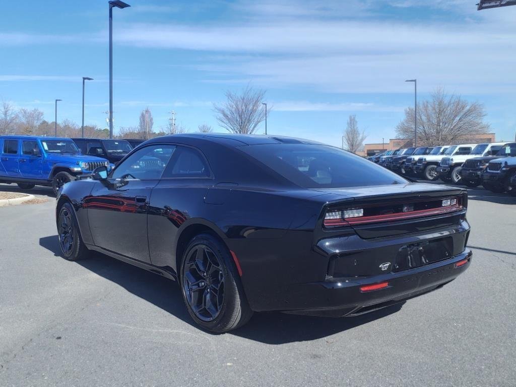 2025 Dodge Charger Daytona R/T - Photo 17